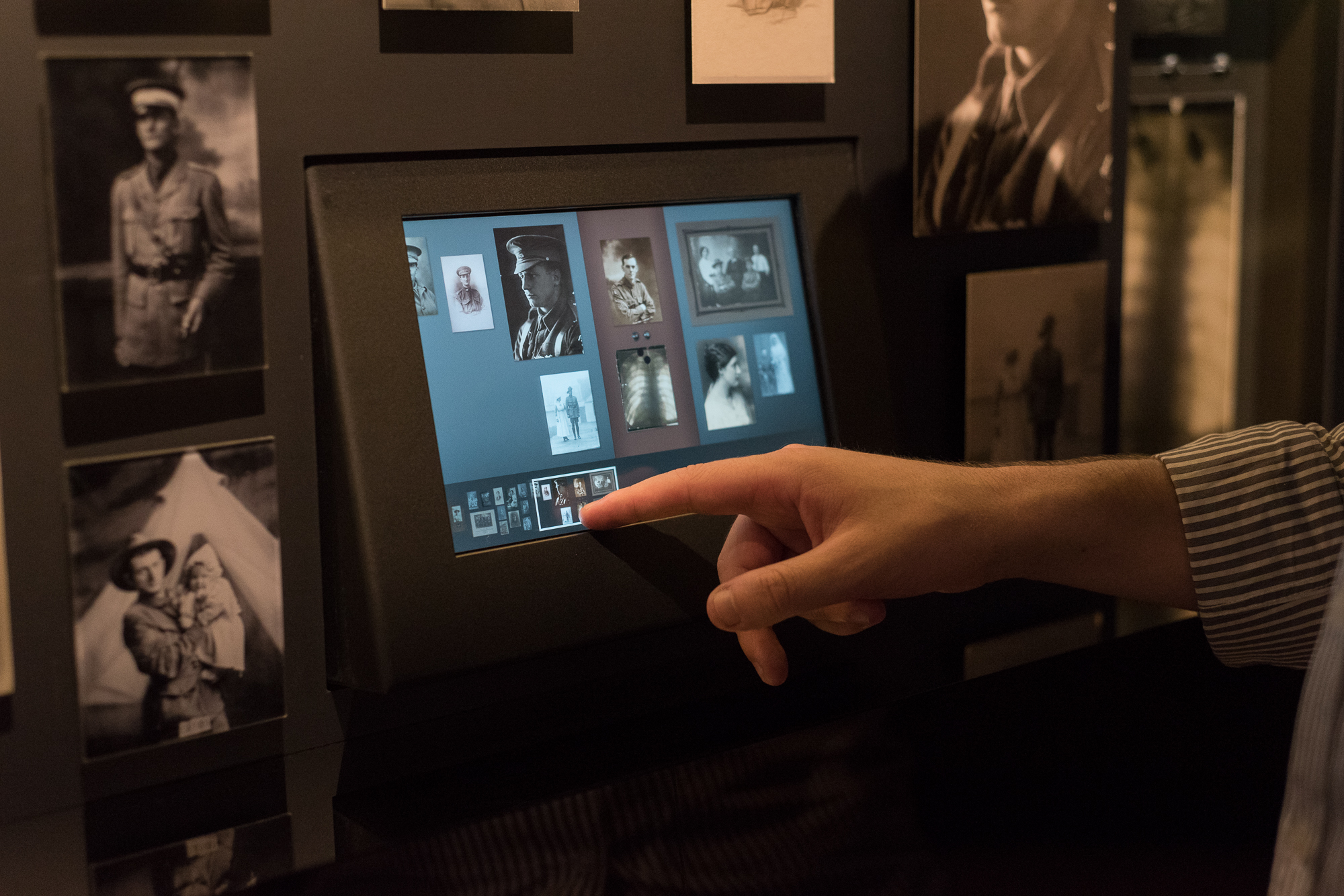 Photo Ribbon Interactive at the Australian War Memorial Interactive digital signage at the Australian War Memorial